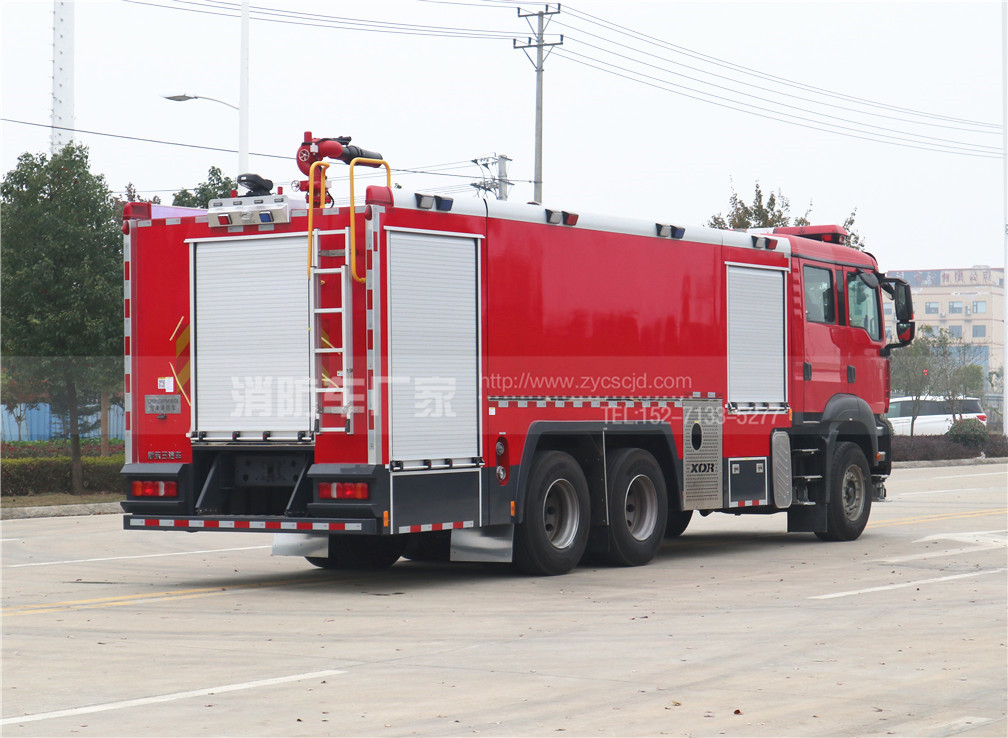 15噸重型水罐消防車【重汽汕德卡】