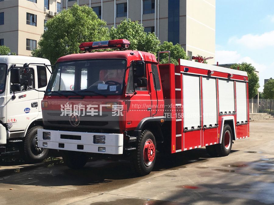 東風153單排座消防車