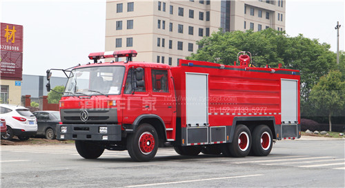 新疆奎屯消防車(chē)用戶：定制東風(fēng)12噸泡沫消防車(chē)