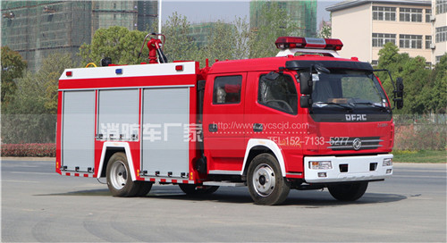 湖南張家界消防車(chē)用戶：定購(gòu)東風(fēng)多利卡4噸水罐消防車(chē)