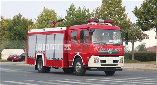 云南昆明消防車(chē)用戶：定購(gòu)東風(fēng)天錦6噸泡沫消防車(chē)
